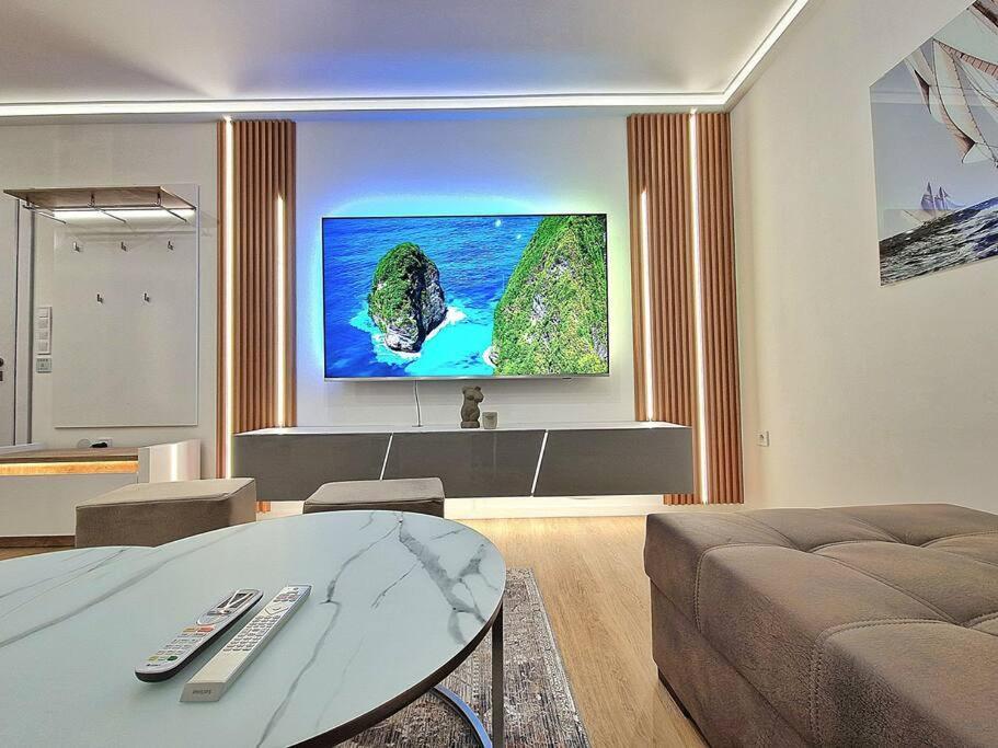 Luxury Apartment. 75 Inches Tv Varna Eksteriør bilde